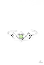 Load image into Gallery viewer, Dainty Deco - Green
